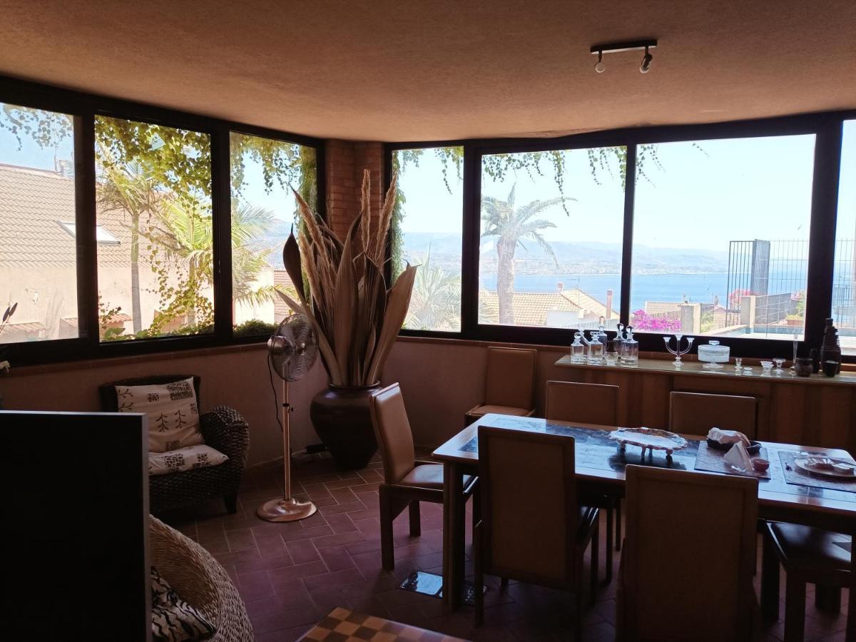 Villa Grande Messina Eksteriør billede